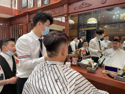 -尼特斯男士发型馆