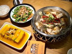 -隔壁老王·家常云南菜(花巷店)