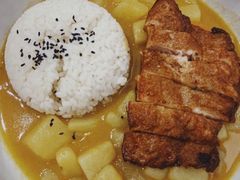 黄咖喱鸡排饭-About Bistro關於·泰式家庭料理