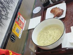 -百年老字号·观振兴蟹黄面·三虾面·苏式面(观前街富仁坊巷店)