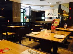 -必胜客(WOW中心城店)