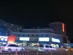 -全家便利店(莲花池东路店)