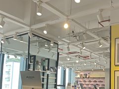 -瑞司视光眼镜·蔡司战略合作眼镜店(新街口店)