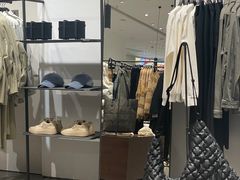 -URBAN REVIVO(上海中庚漫游城店)