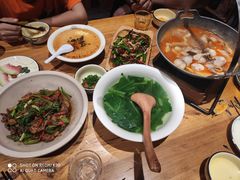 -老滇山寨•云南特色菜•地方菜•民族风情歌舞表演(金碧店)