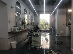 -茶发Salon·烫发染发理发