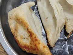 -黄阿姨锅贴大王(万航渡路店)