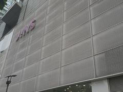 -JINS(上海宏伊国际广场店)