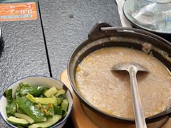 -何妹湿辣牛肉·粤式烧烤砂煲(桂雅路店)
