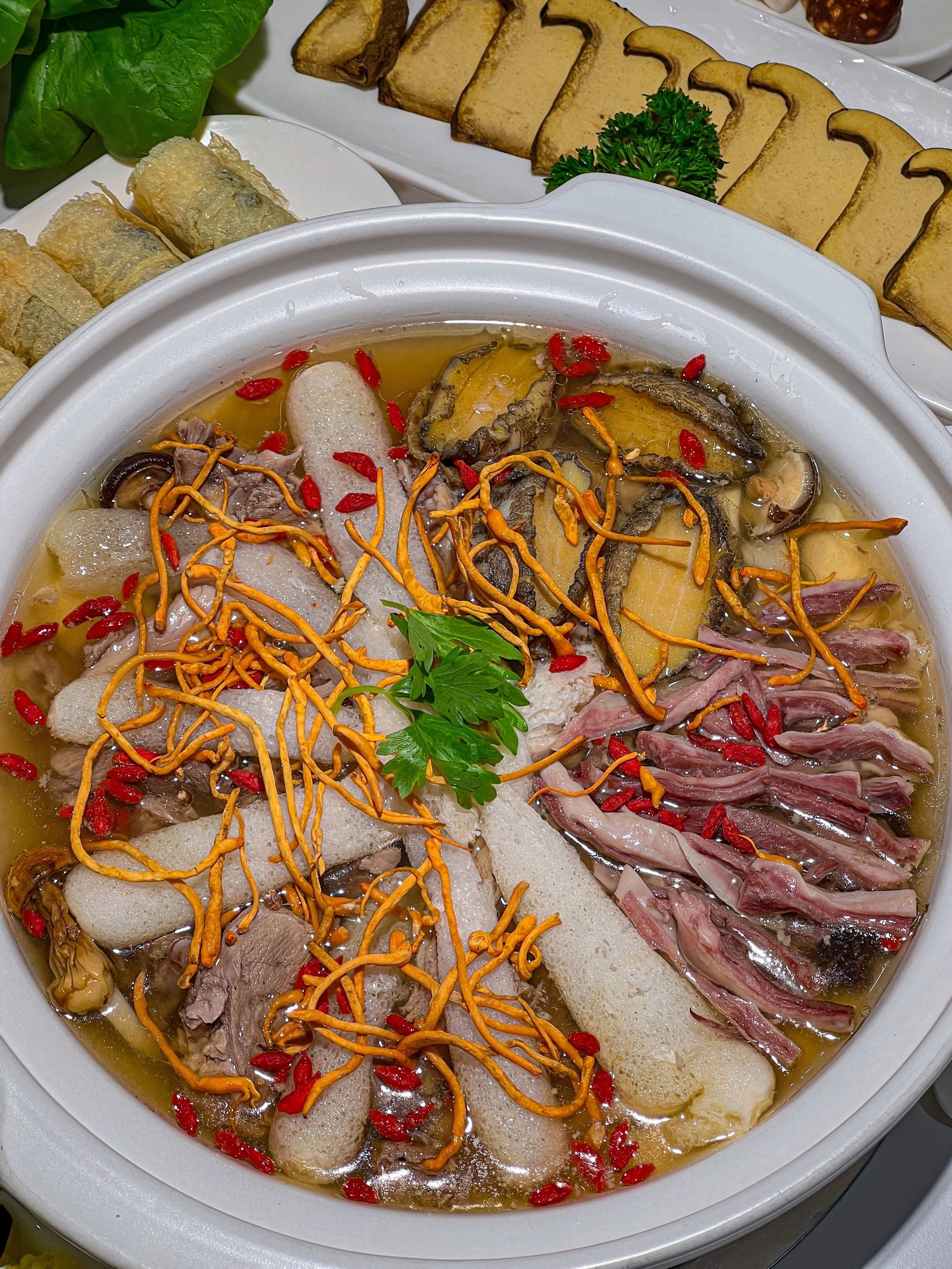 秋天养生局🍂吃古法砂锅竹荪鹅🦢