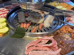 -哈哈碳都·牛肋条无限自助烤肉(台江万达店)