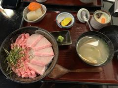 葱粒吞拿鱼拼大腩饭-定食Doraya(骆克道店)