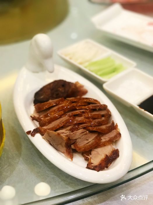 东来顺北京果木烤鸭图片