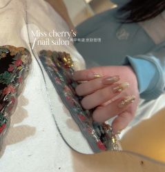 -花系美·美甲美睫精品店
