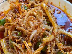 -拈签一笑黄牛肉辣卤串串