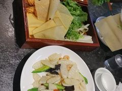 -五谷丰登农家院·地道胶东菜·海鲜烧烤(威海店)