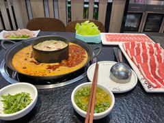 -渝里重庆火锅(航天城店)