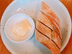 -ROAST coffee & eatery