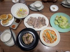 -贯贯吉·清真餐厅(浙江中路店)