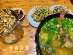 -杨记清芳牛肉拉面(京广路店)