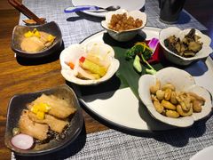 -乐领拈花溪·林涧食韵