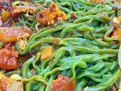 特色三合一-手擀菠菜面(西康路店)