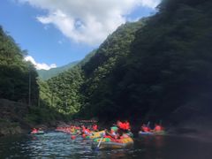 -安吉龙王山峡谷漂流