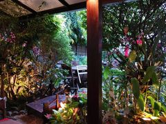 -Dash Teak House