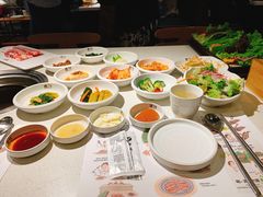 餐前小菜-本家韩国烤肉(青岛万象城店)