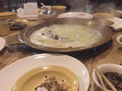 -颜氏双江清水鱼一养身火锅(磁器口店)