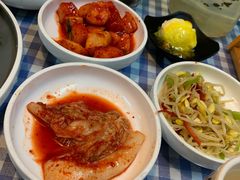 -益百岁牛尾汤(香山路店)