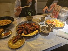 -巴厘龙虾·榜首油焖大虾(音乐学院·沿江酒馆店)