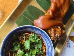 -包整·丝娃娃(一览甲秀楼风景店)