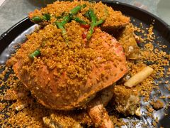 避风塘炒石岩蟹-79号渔船海鲜饭店(宝安店)