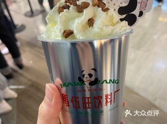 路过景枫楼下新开的美食空间，看到这个排队很多就来试试