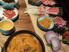 -明洞阿姨·韩式酱蟹烤肉·创意料理(三元桥店)