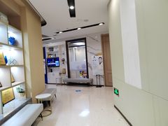 -柏乐口腔医院·舒适化无痛种植牙中心(东盟商务区院)