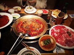 -潮火锅·麻辣牛肉火锅(观音桥方圆·LIVE店)