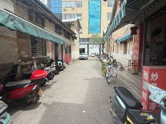 -余庆小吃(小吃一条街店)