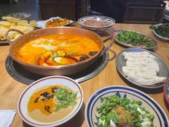 -洱火云南酸菜牛肉火锅(石景山当代商城店)