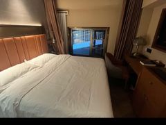 -喆·啡酒店(北京劲松双井地铁站店)