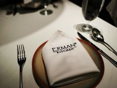 餐具摆设-Erman岩烧牛排(虹桥南丰城店)