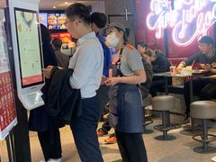 等位区-肯德基(京广桥店)