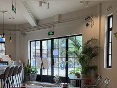 -Fridi Patisserie Cafe