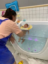 -Pony Baby宝尼婴幼儿游泳SPA馆