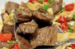 Stir-Fried Lotus Root Sprouts with Wagyu Beef