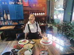 -花食间餐吧(远大购物中心群力店)