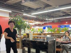 -四囍码头海鲜烧烤自助火锅(外滩南京东路悦荟广场店)
