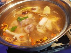 -千岛蚝高压锅生蚝·人参火锅(白云万达店)