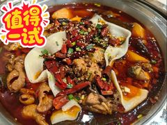 -晓彭肥肠鸡·泡椒鸡火锅(水木天地店)